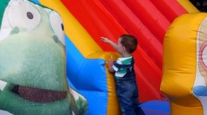 Клим в парке аттракционов им. Горького / Батут / Паравозик