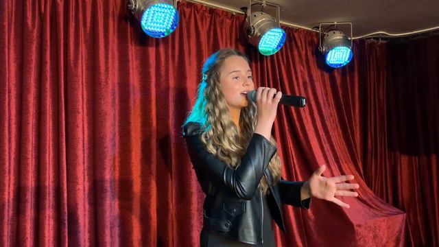 Резник София "Hallelujah" cover by Tori Kelly смотреть онлайн