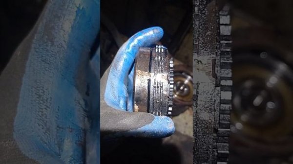 Не качает компрессор. Сломалось сцепление компрессора. MAN TGX мотор d2676. Последствия.