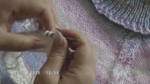 Вяжем свитер спицами от горловины