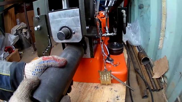 Слесаря,сварщик и станок. смотреть онлайн