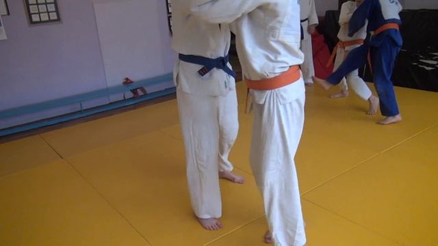 5.Школа защиты. Показывает МСМК по дзюдо Чесебиев Б.М. смотреть онлайн