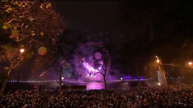London Fireworks 2014 New Year's Eve Fireworks - Фейерверк в лондоне в Новогоднюю ночь 2014 смотреть онлайн