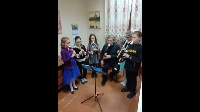 "Тихая ночь". Ансамбль блокфлейт "Путь ветра" Школы искусств им. Трифонова. смотреть онлайн