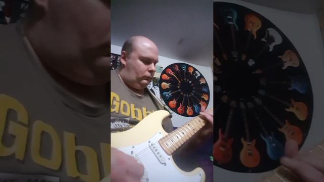 Playing my Fender Yngwie Malmsteen signature stratocaster смотреть онлайн