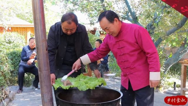 Fresh Beef Ribs with MASSIVE Ginger Recipe! Fried and then Stewed For Hours! | Uncle Rural Gourmet смотреть онлайн