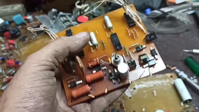 Разбираю приобретенный хлам на металлоломе. В поисках драг металла.Где найти драг металлы.Металлоло смотреть онлайн