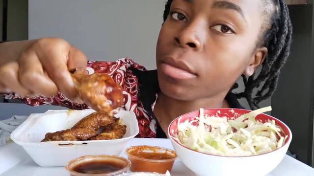 EATING Uncle Faouzi's 12 WINGS Mukbang| 먹방 |BEEN ON KETO FOR YEARS W/O KNOWING!! || *Eating Show* смотреть онлайн