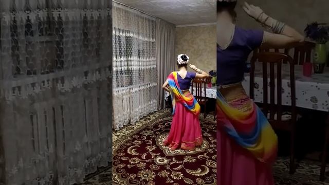 Индийский танец на день учителя от Тулегеновой Рамилям смотреть онлайн