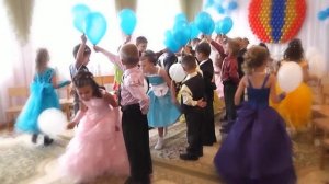 Вход на выпускном 2012.Муз. рук. Максюта Г. В. . Путешествие на воздушном шаре.Д.с "Росинка"