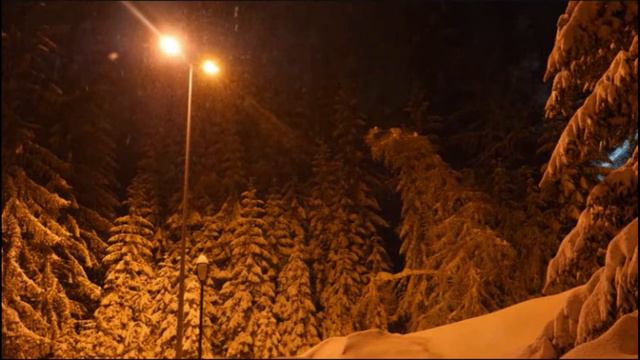 Beautiful Relaxing Snow Falling + Violin Cover