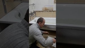 Как правильно установить стальную ванну