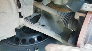 Замена передних тормозных колодок Рено Логан 2 (Reno Logan 2)