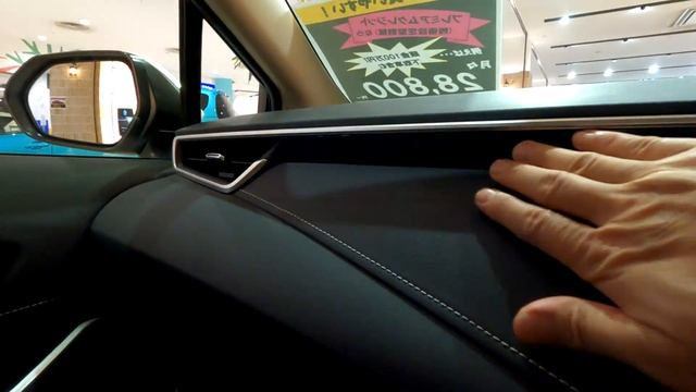 リーズナブルな車　燃費30.2km/L　馬力98＋95馬力で257万　TOYOTA　COROLLA　G　ハイブリッド　装備内容 смотреть онлайн