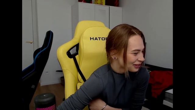 показала свой вареник! funny moments stream twitch girl. смотреть онлайн