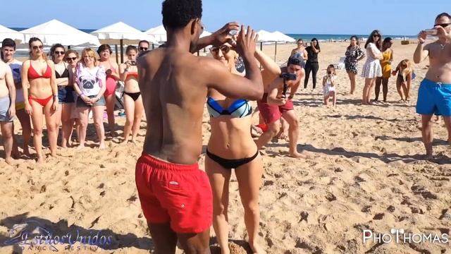 Ronald y Alba [Amorcito Enfermito] • Bachata En La Playa • 2018 смотреть онлайн