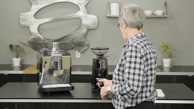 Nuova Simonelli Oscar II and G60 Grinder Package смотреть онлайн