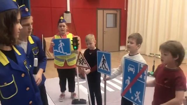 Занятия по ПДД ЮИДовцы МОУ СОШ № 3 г.о. Истра смотреть онлайн