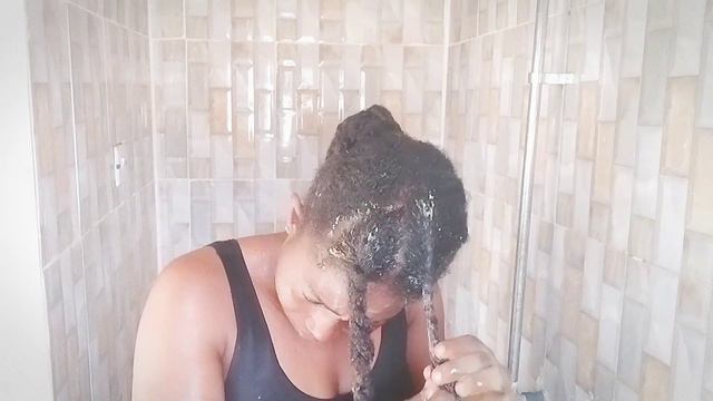 MINIMIZE HAIR SHEDDING// EASY, SIMPLE & MINIMALIST NATURAL HAIR WASH DAY ROUTINE. смотреть онлайн