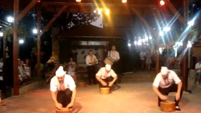 болгария - деревня planinska kashta, народные танцы смотреть онлайн