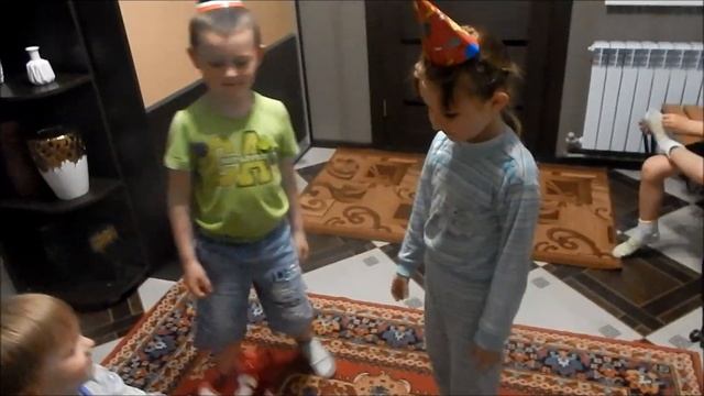 Пижамная вечеринка смотреть онлайн