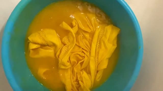 DIY: Окрашивание льняной ткани куркумой | чаем | эффект колор-блок смотреть онлайн