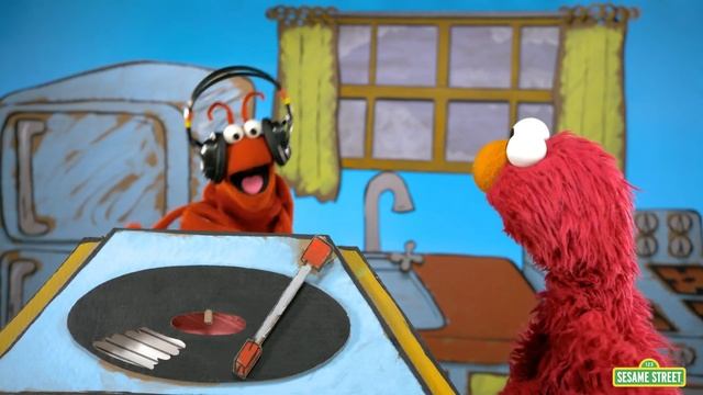 Sesame Street: Carrot vs. Sweet Potato feat. Daveed Diggs & Rafael Casal | Elmo's Food Rap Battle смотреть онлайн