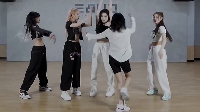 (G)I-DLE - TOMBOY Dance Practice Mirrored (zoom) смотреть онлайн