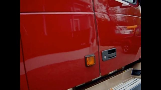 2005 Volvo VNL64T670 (#2812) смотреть онлайн