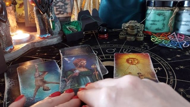 Расклад "что ждёт меня в личной жизни в ближайшее время " смотреть онлайн