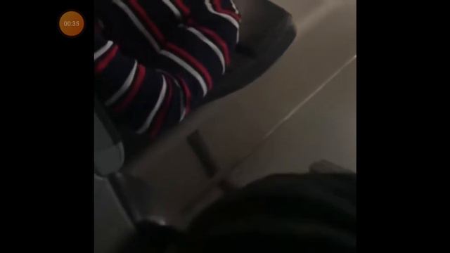 охраник из фнаф * я не умру в туалете* смотреть онлайн