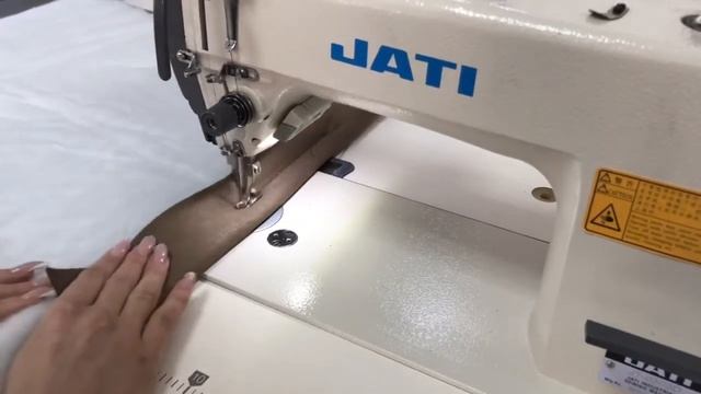 JATI JT-0303D ОДНОИГОЛЬНАЯ МАШИНА С ВЕРХНИМ И НИЖНИМ ПРОДВИЖЕНИЕМ (ШАГАЮЩАЯ ЛАПКА). ПРЯМОЙ ПРИВОД. смотреть онлайн