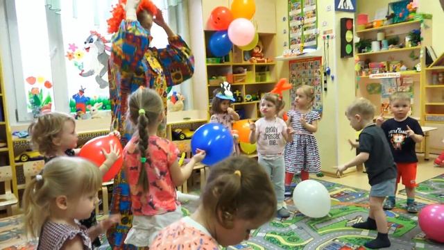 День Смеха. 1 апреля в Детском Саду смотреть онлайн