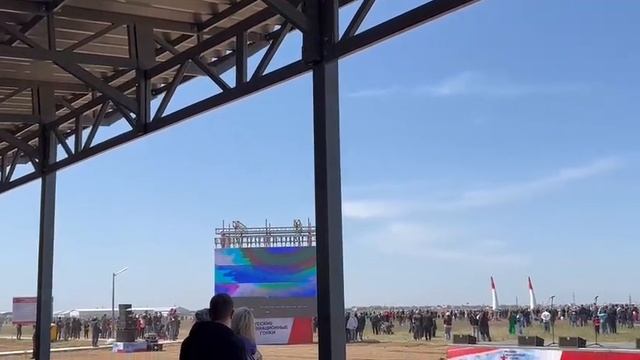 Реактивные самолеты в волгоградском небе смотреть онлайн