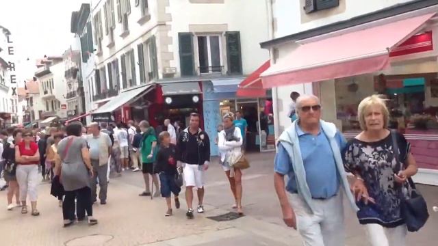 Сан Жан де Люз прогулка по городу смотреть онлайн