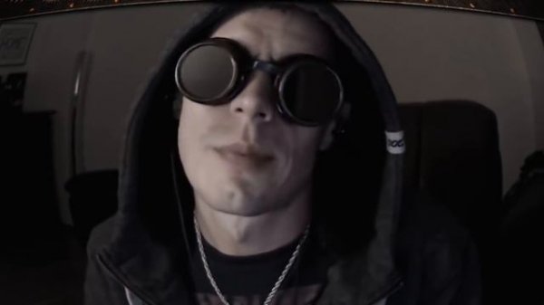 А Вы смотрите Песня про стримера