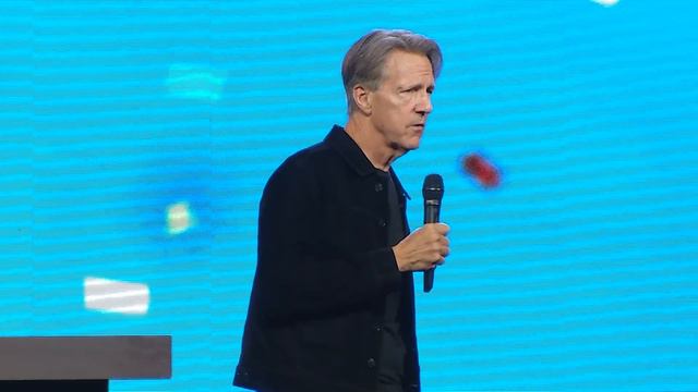 What Does It Mean to Be a Disciple? - Matthew 16:24-27 - Skip Heitzig смотреть онлайн