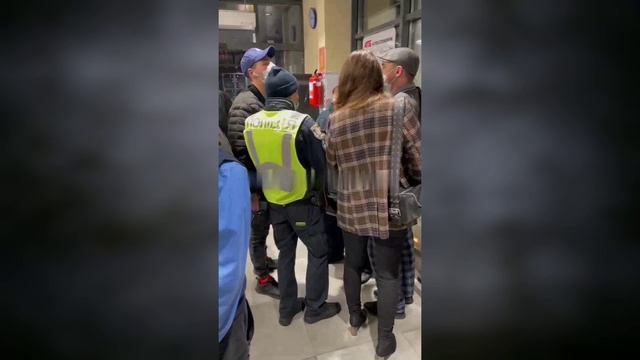 ПОЛИЦИЯ ЛОМ.АЕТ, ПОБ.ИЛИ, РАЗБ.ИЛИ ТЕЛЕФОН, ОГРА.Б.ИЛИ-ТАК РАБОТАЕТ ПАТРУЛЬНАЯ ПОЛИЦИЯ.КИЕВ смотреть онлайн