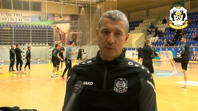 МФК "Тюмень" провел открытую тренировку для болельщиков смотреть онлайн