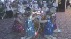 Танец звездочек в подготовительной группе. Новогодний танец девочек