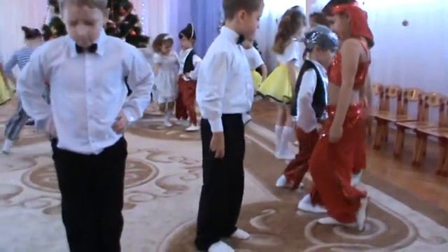 Новогодний утренник у сына д/с № 99 г.Таганрог часть 1 смотреть онлайн