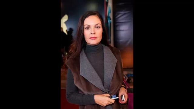 Красавица и телеведущая Андреева сразила всех стильным нарядом на публике смотреть онлайн