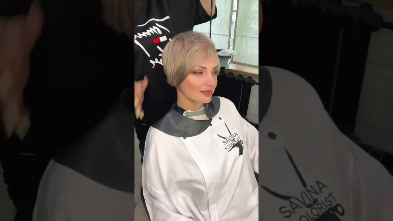 СТРИЖКА ПИКСИ-БОБ С БЕЖЕВЫМ ОКРАШИВАНИЕМ/PIXIE BOB HAIRCUT WITH BEIGE COLORING смотреть онлайн