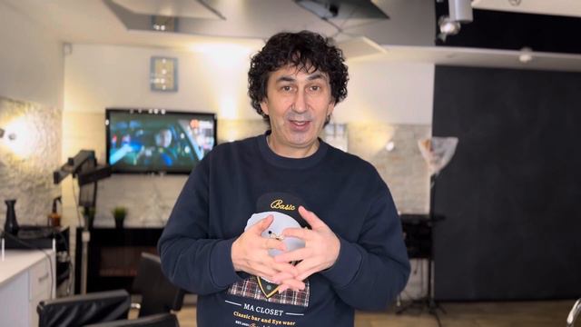 Как стричь кудрявые волосы ? Супер стрижка кудрявых волос ! смотреть онлайн