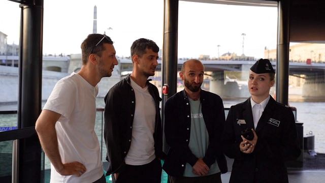 Омар на электросудне| Омар в Большом городе #shorts смотреть онлайн