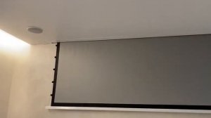 проектор в натяжном потолке