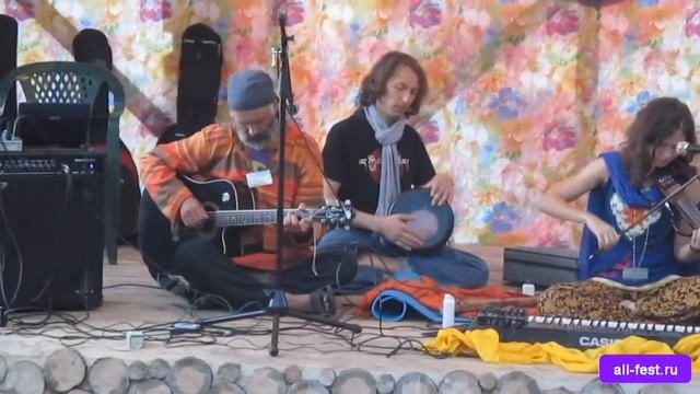 Мантра "Говинда" на фестивале "Дитя природы" 2014 смотреть онлайн