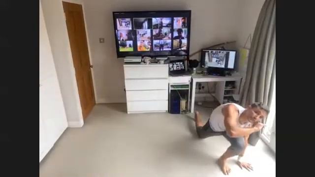 Capoeira Flow online class on the 19th of July 2020 with Professor Gringo смотреть онлайн