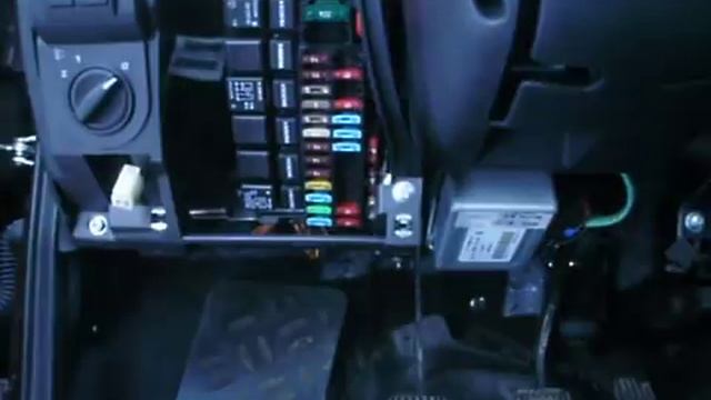 Замена предохранителя Lada Granta смотреть онлайн