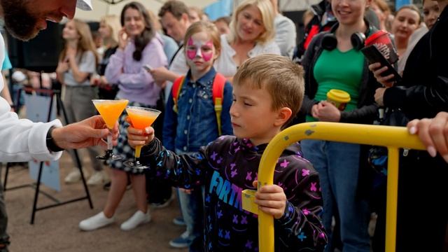 YANDEX LAVKA Piter смотреть онлайн